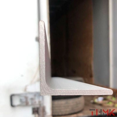 Уголок нержавеющий 30х4 мм AISI 304